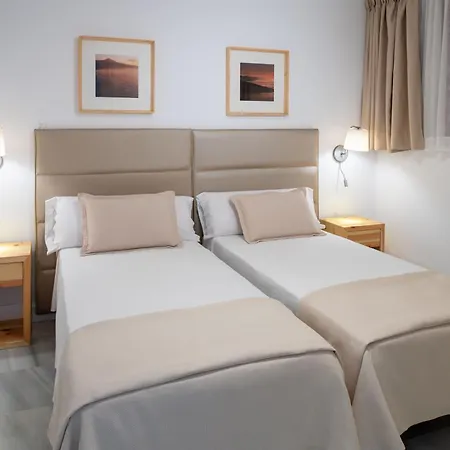 Hotel Parque Santiago Iv 3*