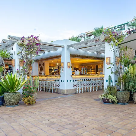 Parque Santiago Iv Official 酒店 3*