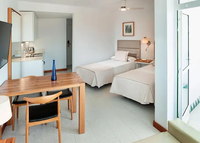 酒店 Parque Santiago Iv Official 3*