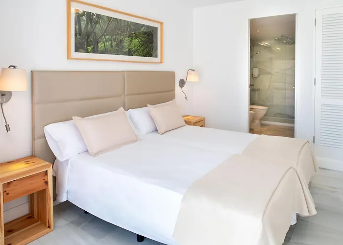 Parque Santiago Iv Official 3*